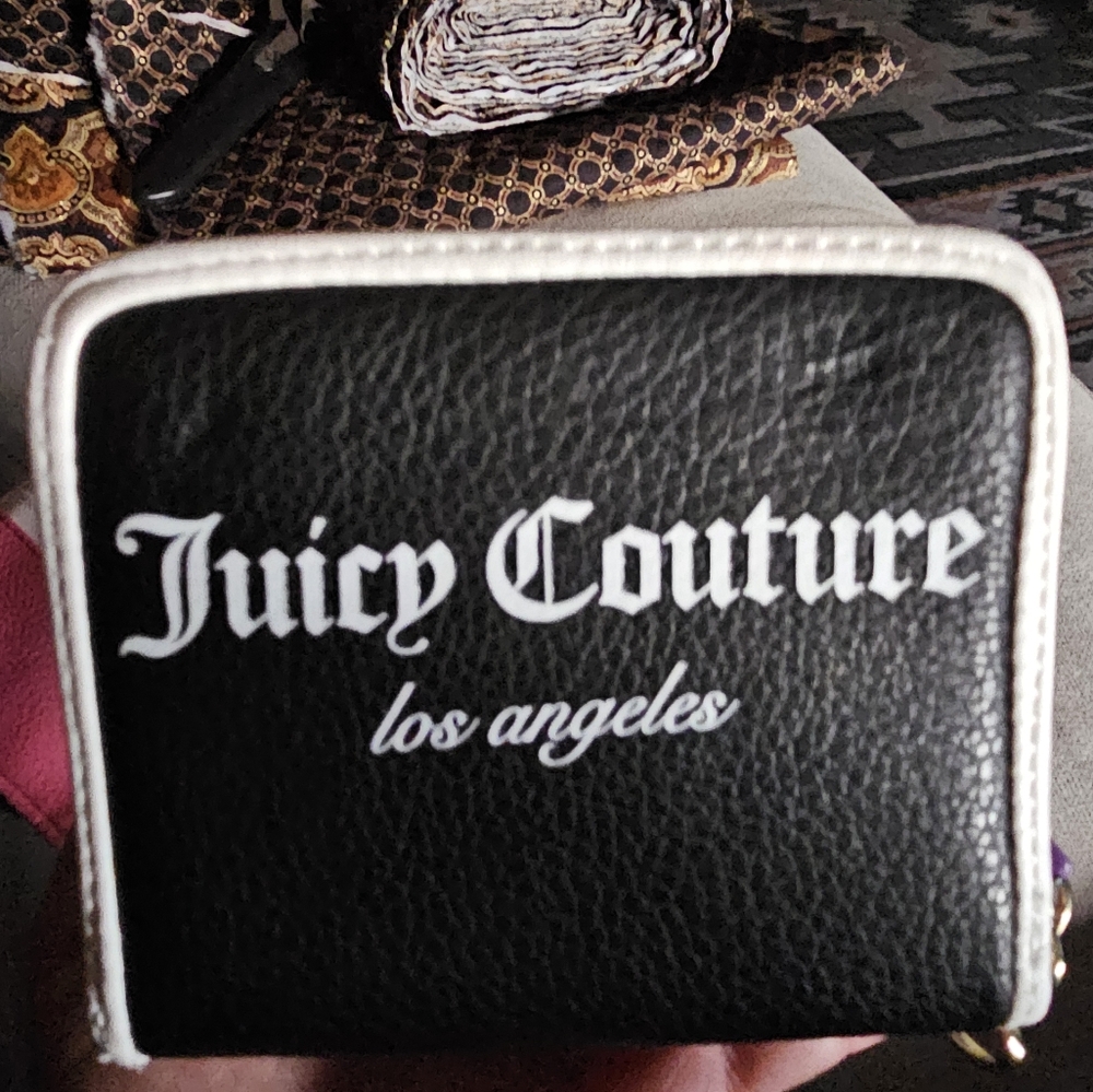 Wallet new